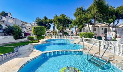 Sale - Bungalow - Torrevieja - Nueva Torrevieja - Aguas Nuevas