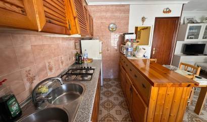 Sale - Bungalow - Torrevieja - Playa de los Naufragos