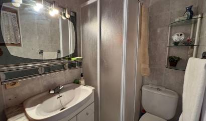 Sale - Bungalow - Torrevieja - Playa de los Naufragos