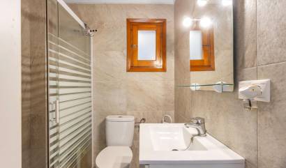 Sale - Bungalow - Torrevieja - Playa de los Naufragos