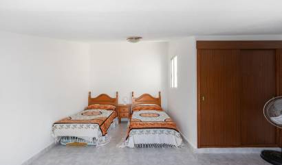 Sale - Bungalow - Torrevieja - San Luis