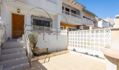 Sale - Bungalow - Torrevieja - Torre del moro