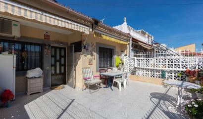 Sale - Bungalow - Torrevieja - Torretas