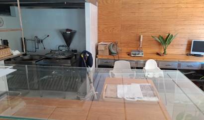 Sale - Commercial - La Mata