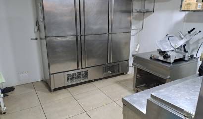 Sale - Commercial - La Mata