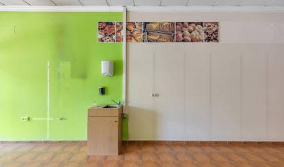 Sale - Commercial - Torrevieja - Centro