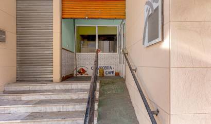 Sale - Commercial - Torrevieja - Playa del cura