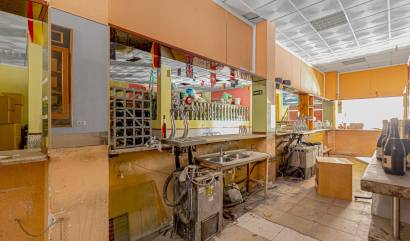 Sale - Commercial - Torrevieja - Playa del cura