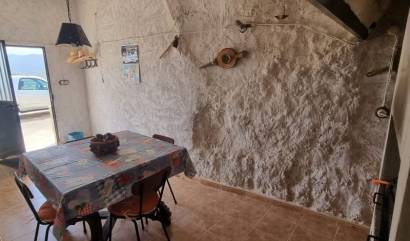 Sale - Country House - Hondón de las Nieves
