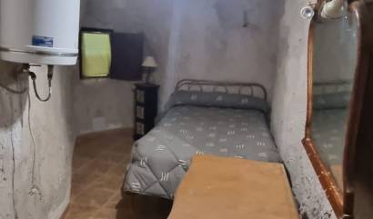 Sale - Country House - Hondón de las Nieves