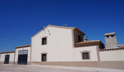 Sale - Country House - Yecla