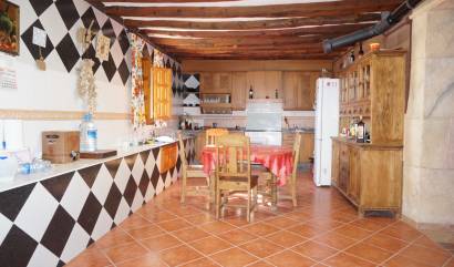 Sale - Country House - Yecla