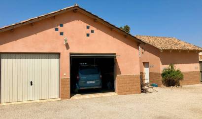 Sale - Finca / Country Property - Catral