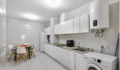 Sale - Ground Floor - Torrevieja - Centro