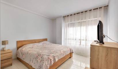 Sale - Ground Floor - Torrevieja - Centro