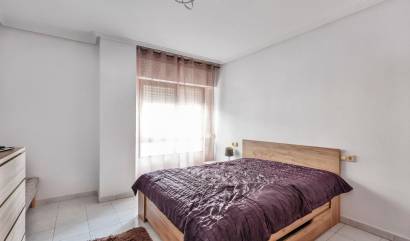 Sale - Ground Floor - Torrevieja - Centro