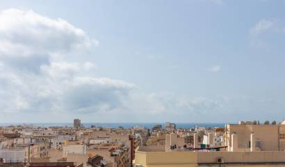 Sale - Ground Floor - Torrevieja - Centro