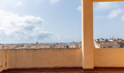 Sale - Ground Floor - Torrevieja - Centro