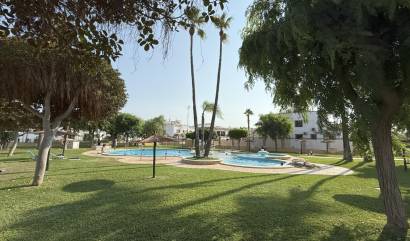 Sale - House - Orihuela Costa - La Zenia
