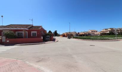 Sale - Land - Daya Nueva