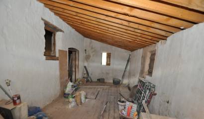 Sale - Restoration Project - Pinoso