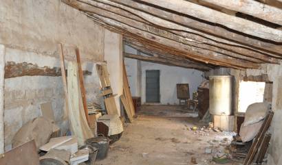 Sale - Restoration Project - Yecla