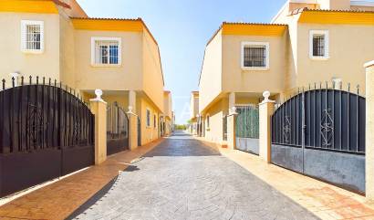 Sale - Semi Detached - Pinar de Campoverde