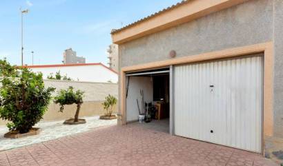 Sale - Single family house - Torrevieja - Nueva Torrevieja