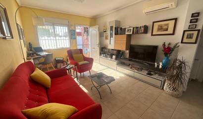 Sale - Town house / semi detached - Orihuela - Entre Naranjos Vistabella Golf