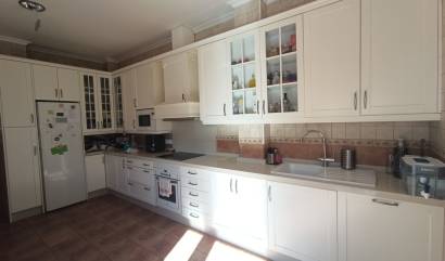 Sale - Townhouse - Roldan