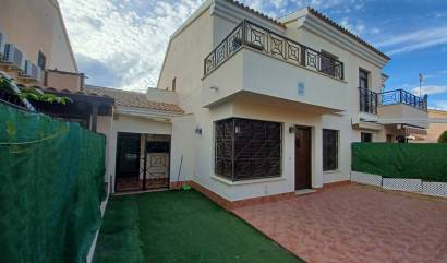 Sale - Townhouse - San Cayetano