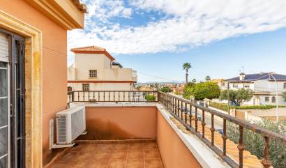 Sale - Townhouse - Torrevieja - Aguas Nuevas