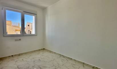 Sale - Townhouse - Torrevieja - Los Balcones