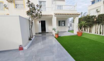 Sale - Townhouse - Torrevieja