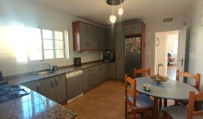 Sale - Villa - Avileses