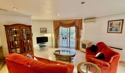 Sale - Villa - Benferri