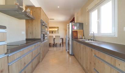 Sale - Villa - Benimar