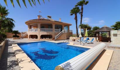 Sale - Villa - Benimar