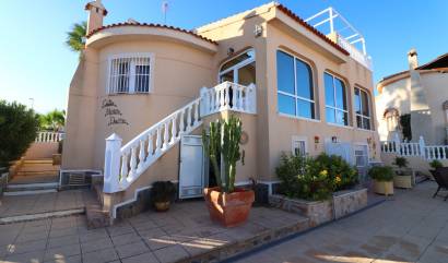 Sale - Villa - Benimar