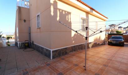 Sale - Villa - Benimar