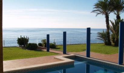 Sale - Villa - Cabo Roig