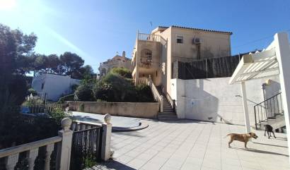 Sale - Villa - Canadas de San Pedro