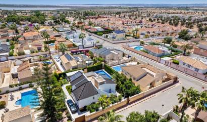 Sale - Villa - Ciudad Quesada