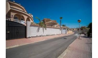 Sale - Villa - Ciudad Quesada