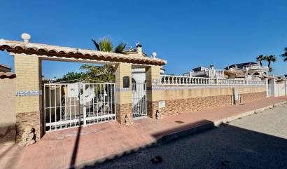 Sale - Villa - Ciudad Quesada