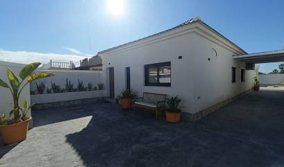 Sale - Villa - El Chaparral