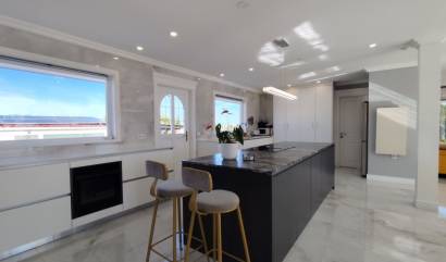 Sale - Villa - El Mudamiento