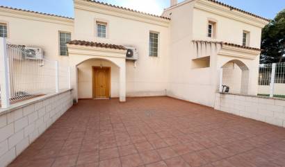 Sale - Villa - La Nucía