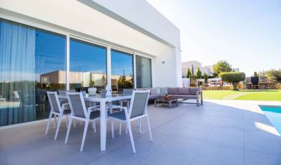 Sale - Villa - Las Colinas Golf