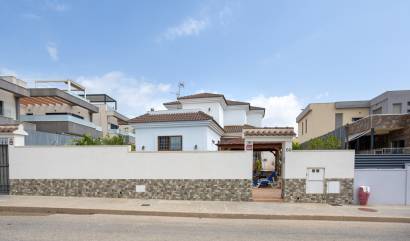 Sale - Villa - Los Montesinos